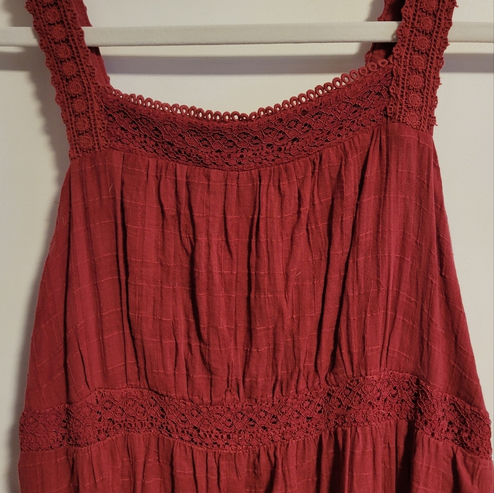 Dress - Picture 3 of 3